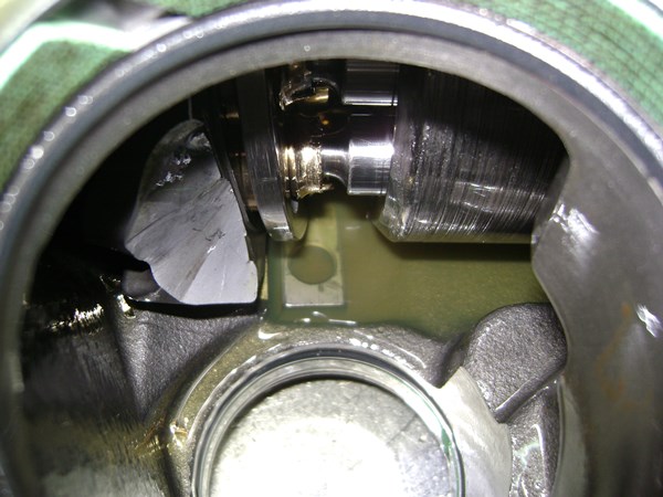 Catastrophic pump failure due to a low quality swash-plate