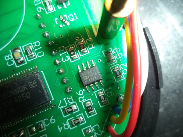 The front end is based on a single AD8628 operational amplifier