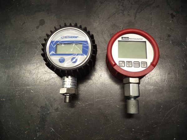 Ritherm 3305 next to Parker ServiceJunior