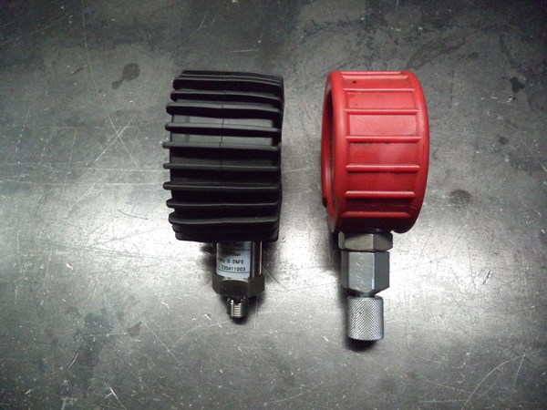 Ritherm 3305 next to Parker ServiceJunior