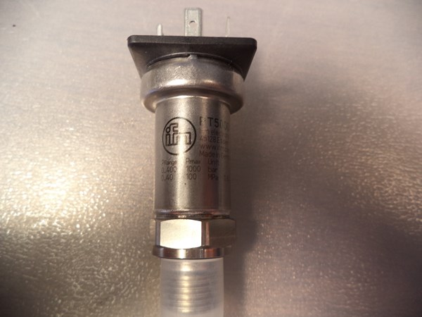 IFM PT5000, a 400bar sensor with 4..20mA analog output