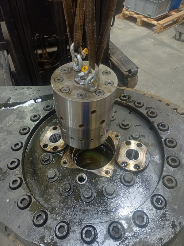 Removing the distributor was super easy