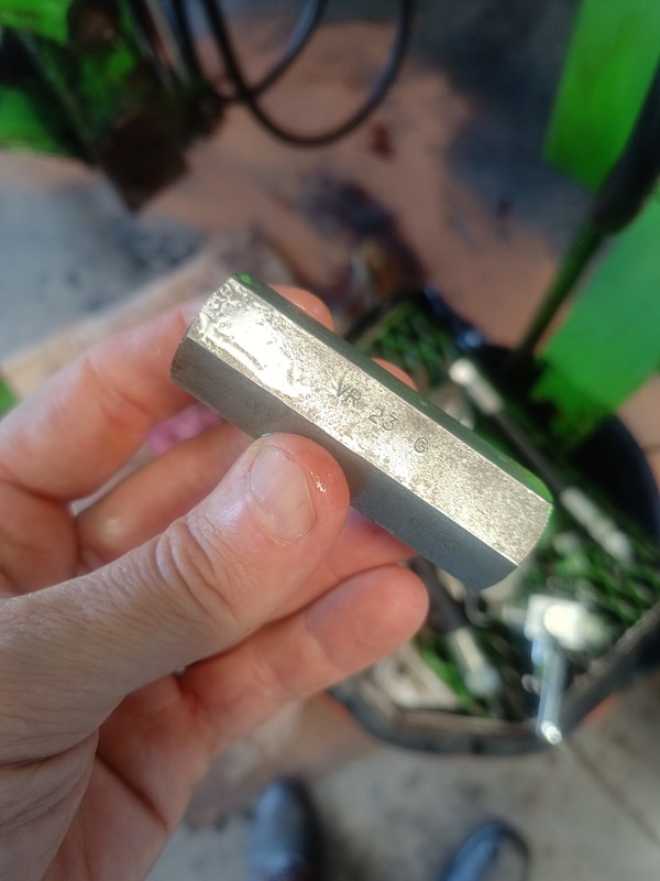 Hawe pre-load check valve with a 3-bar spring (VR2.3G)