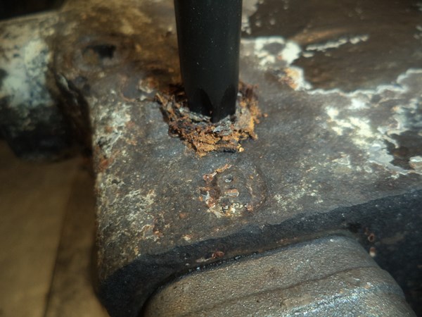 Once again he rust layer became very brittle after the treatment