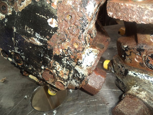 The motor from the crawler track has the worst screw heads