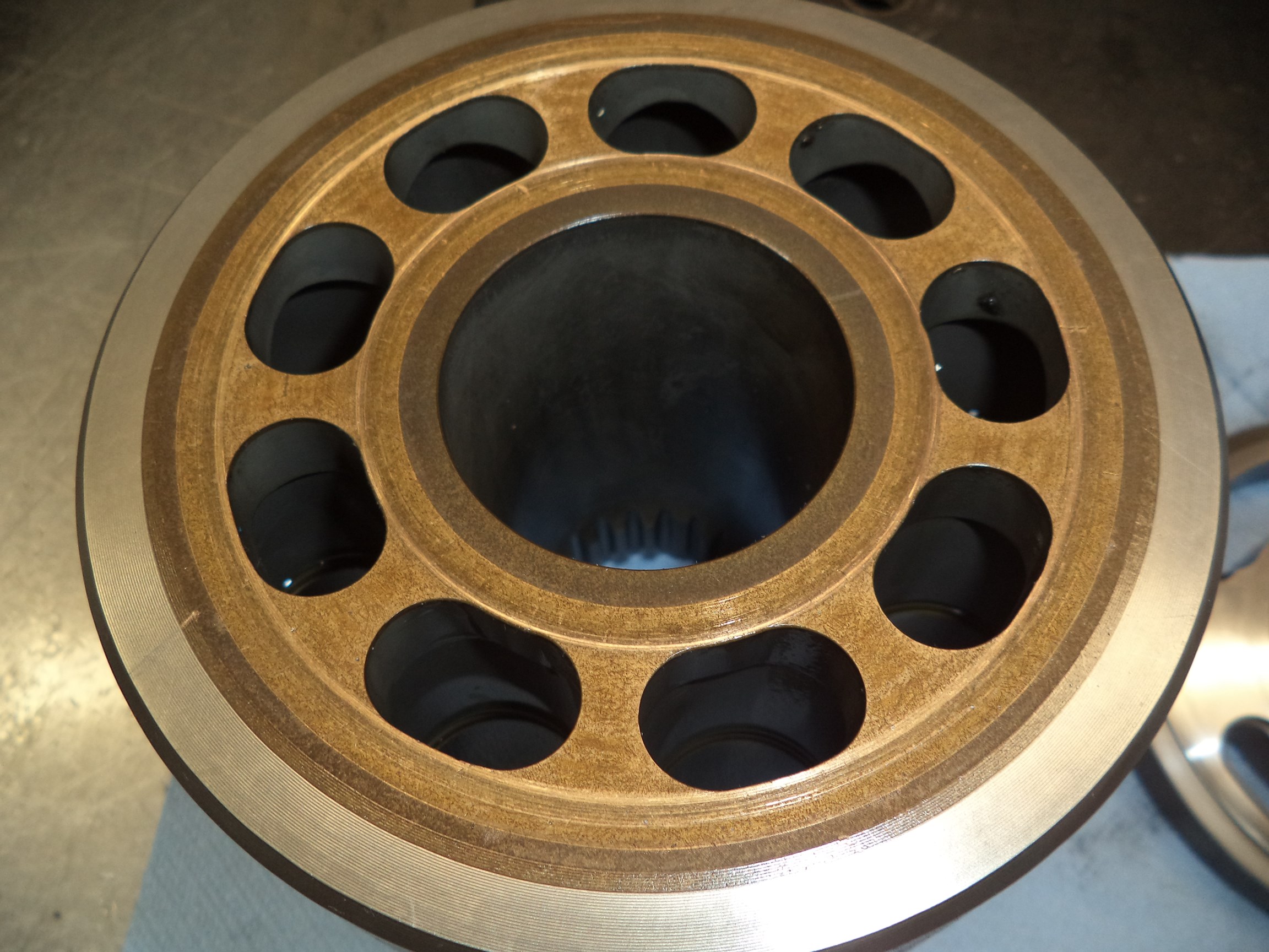 Manual MatchLapping of Cylinder Blocks and Valve Plates of Hydraulic Pumps and Motors