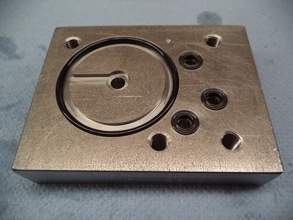Finished base plate with o-rings