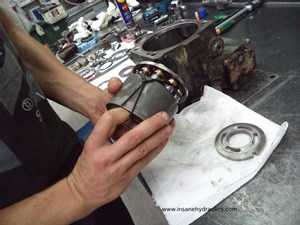 A Way To Insert A Rotary Group Into an Axial piston Pump