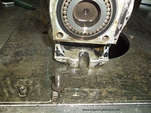 Eaton PVE21 Pump With Damaged Threads