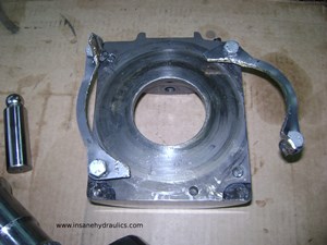 Danfoss Series 90 Mounted With Bearing Plates Upside Down