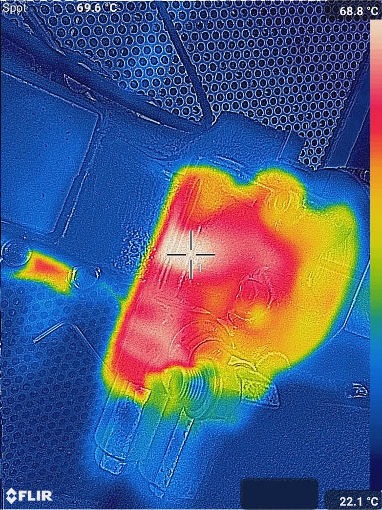 Thermal image of a leaking DFR controller