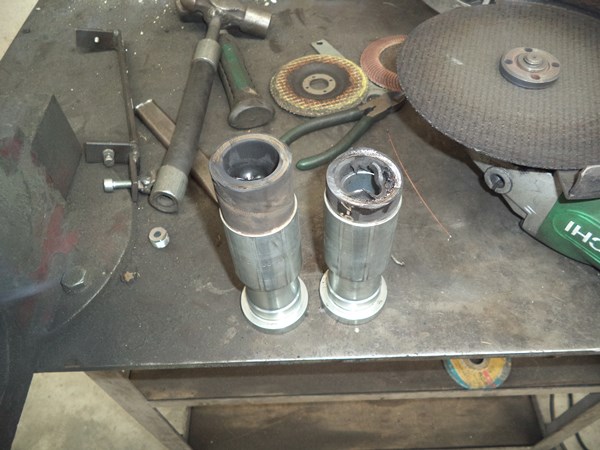 The inner rubber tube got dislocated and cut after crimping
