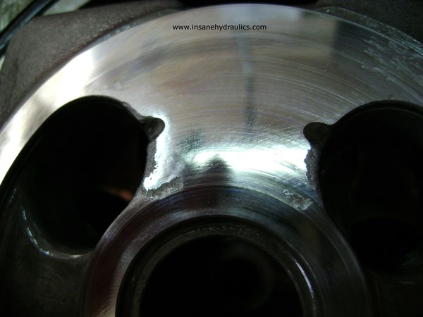 Example of cavitation damage - Rexroth A6VM hydraulic motor valve plate