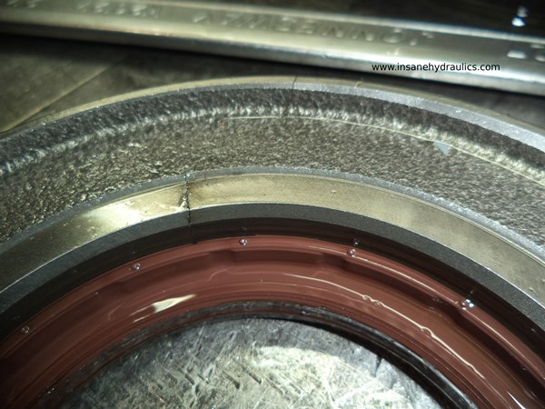 Rexroth A6VM355 Hydraulic Motor - Example of High Case Pressure Damage