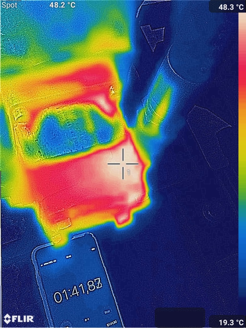 Looking at the pump through an infrared camera
