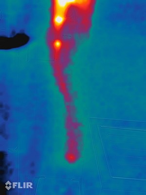 Thermal image shows the hot water pipe inside the wall