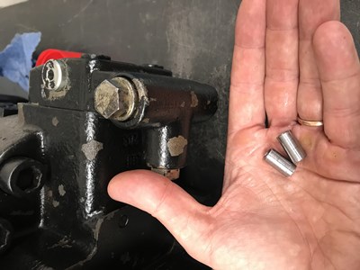 Spacers to block the flushing spool