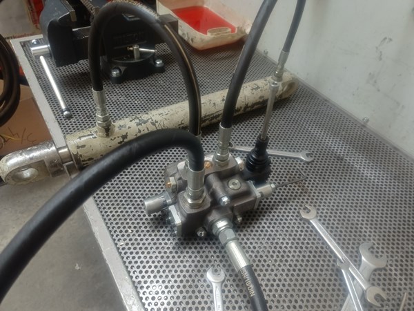 Walvoil DLS7 on a test bench