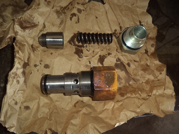 NFC pilot pressure valve from CAT 345D
