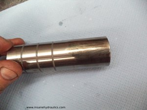 Servo piston wear