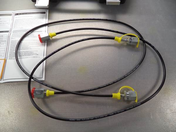 Included capillary test hoses