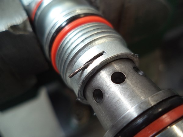 Disassembly of the SUN PPDB8DN reducing valve