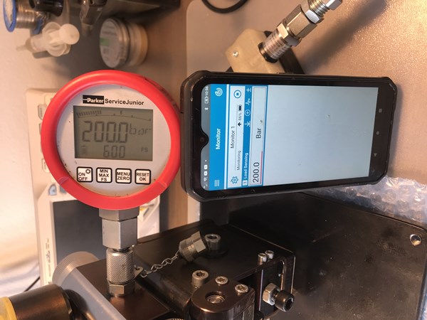 Wireless pressure gauge test